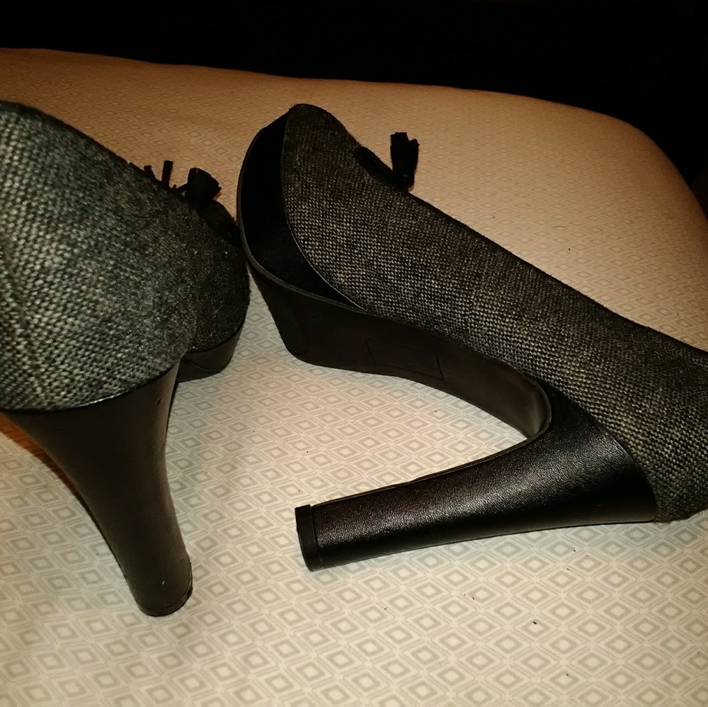 Women grey tassel cloth heels